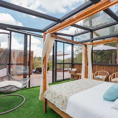 ホテル Bubblesky Glamping 40 Min From Medellin エル・レティーロ エクステリア 写真