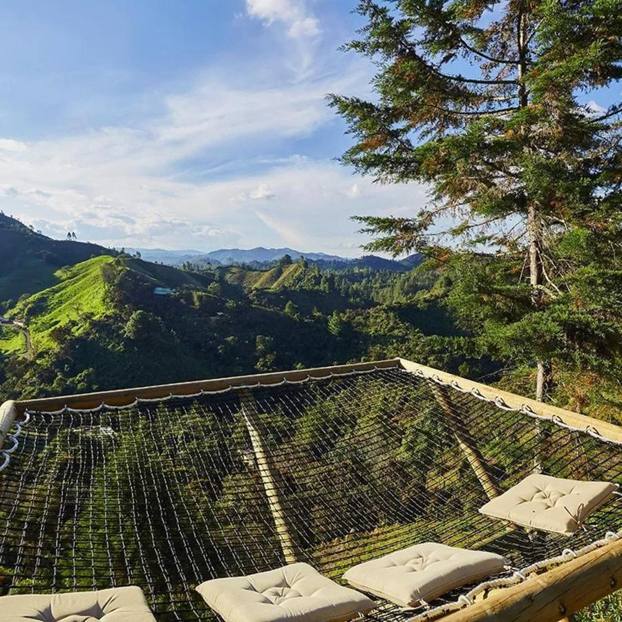 ホテル Bubblesky Glamping 40 Min From Medellin エル・レティーロ エクステリア 写真