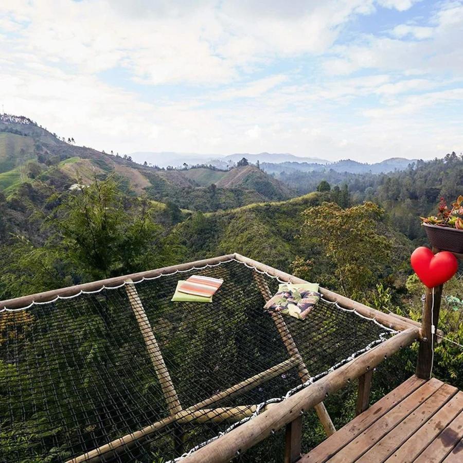 ホテル Bubblesky Glamping 40 Min From Medellin エル・レティーロ エクステリア 写真