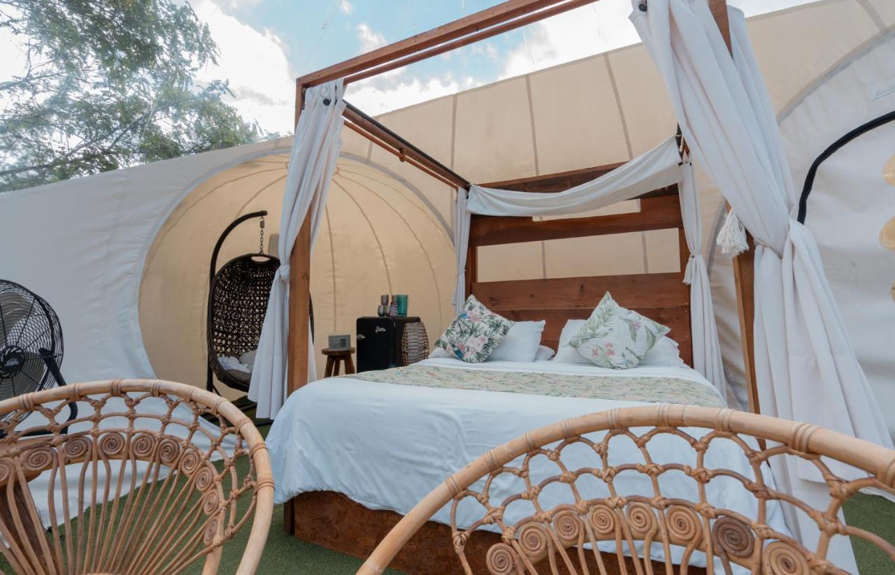 ホテル Bubblesky Glamping 40 Min From Medellin エル・レティーロ エクステリア 写真