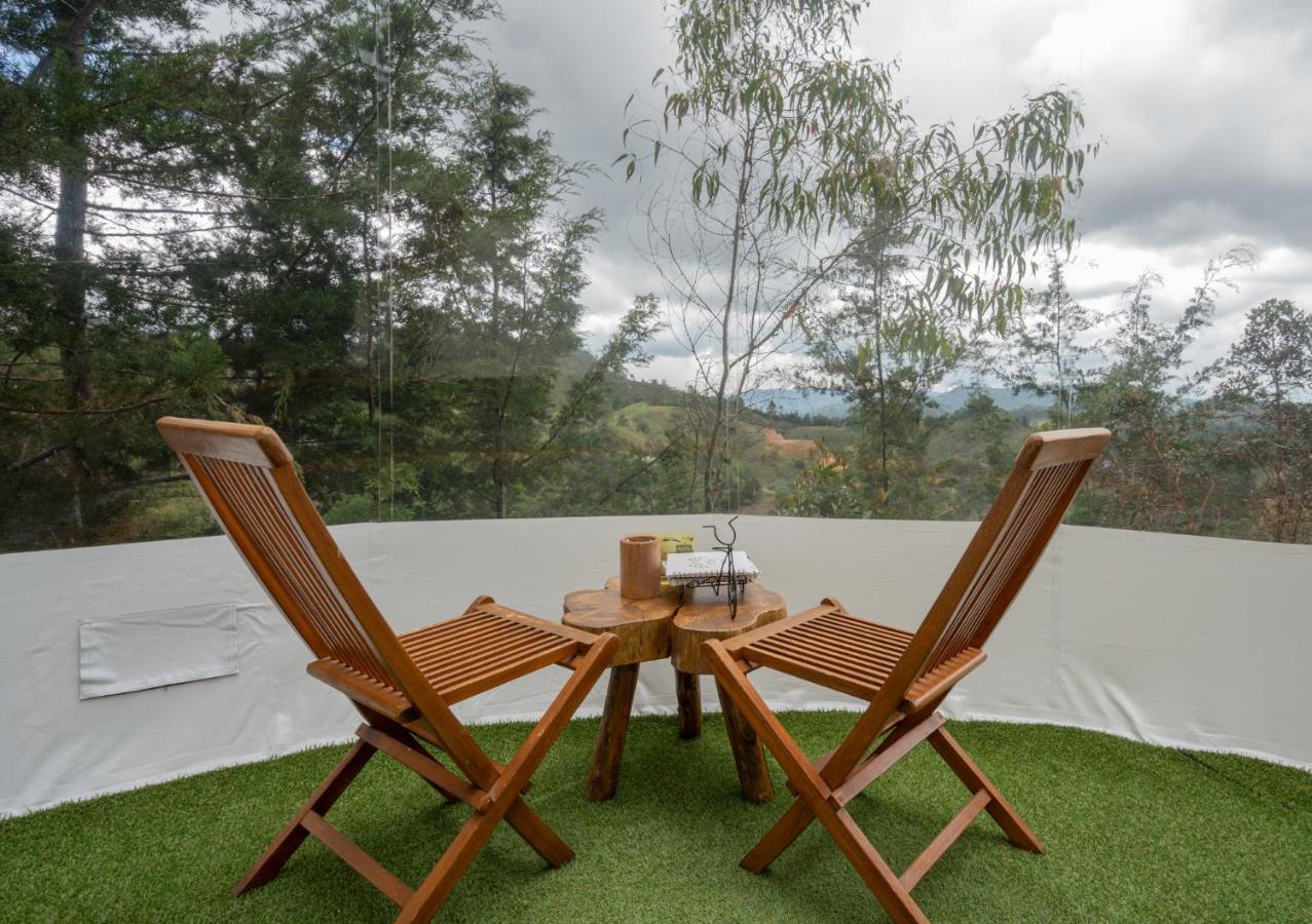 ホテル Bubblesky Glamping 40 Min From Medellin エル・レティーロ エクステリア 写真