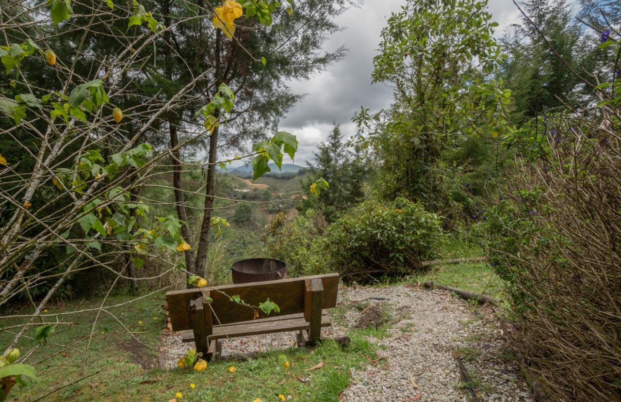 ホテル Bubblesky Glamping 40 Min From Medellin エル・レティーロ エクステリア 写真