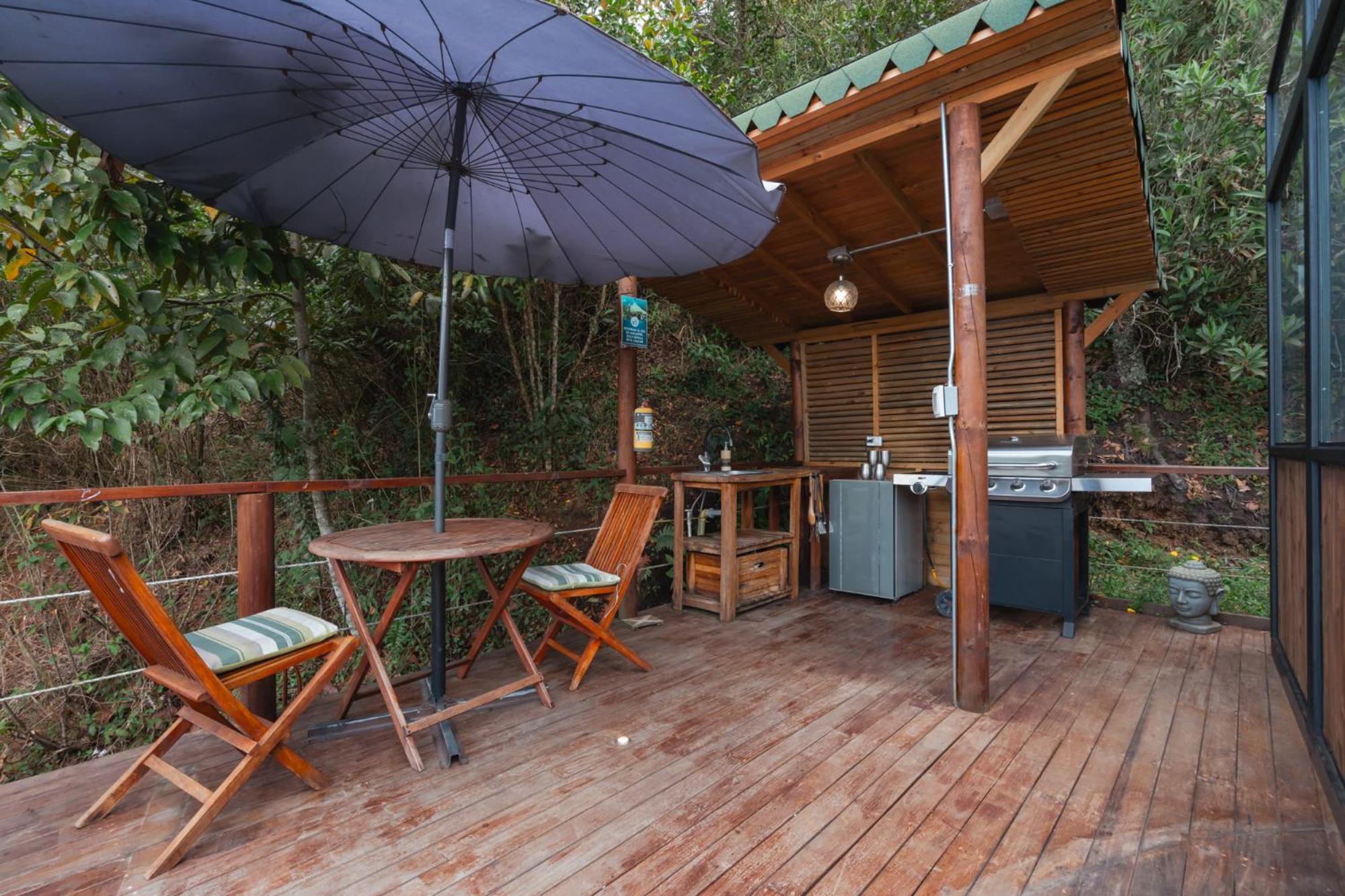 ホテル Bubblesky Glamping 40 Min From Medellin エル・レティーロ エクステリア 写真