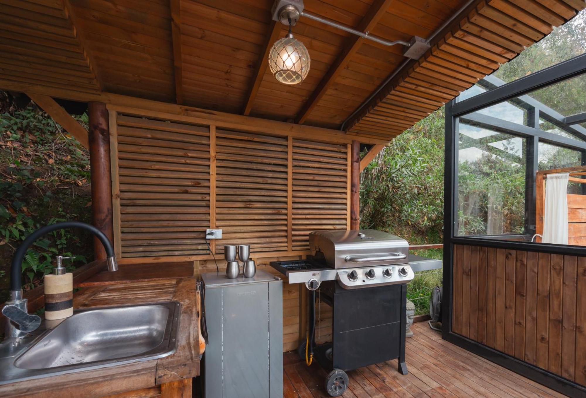 ホテル Bubblesky Glamping 40 Min From Medellin エル・レティーロ エクステリア 写真
